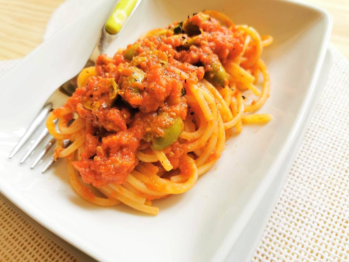 Olive and tuna spaghetti all'Ascolana.