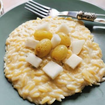 Orzo pasta risotto with Gorgonzola.