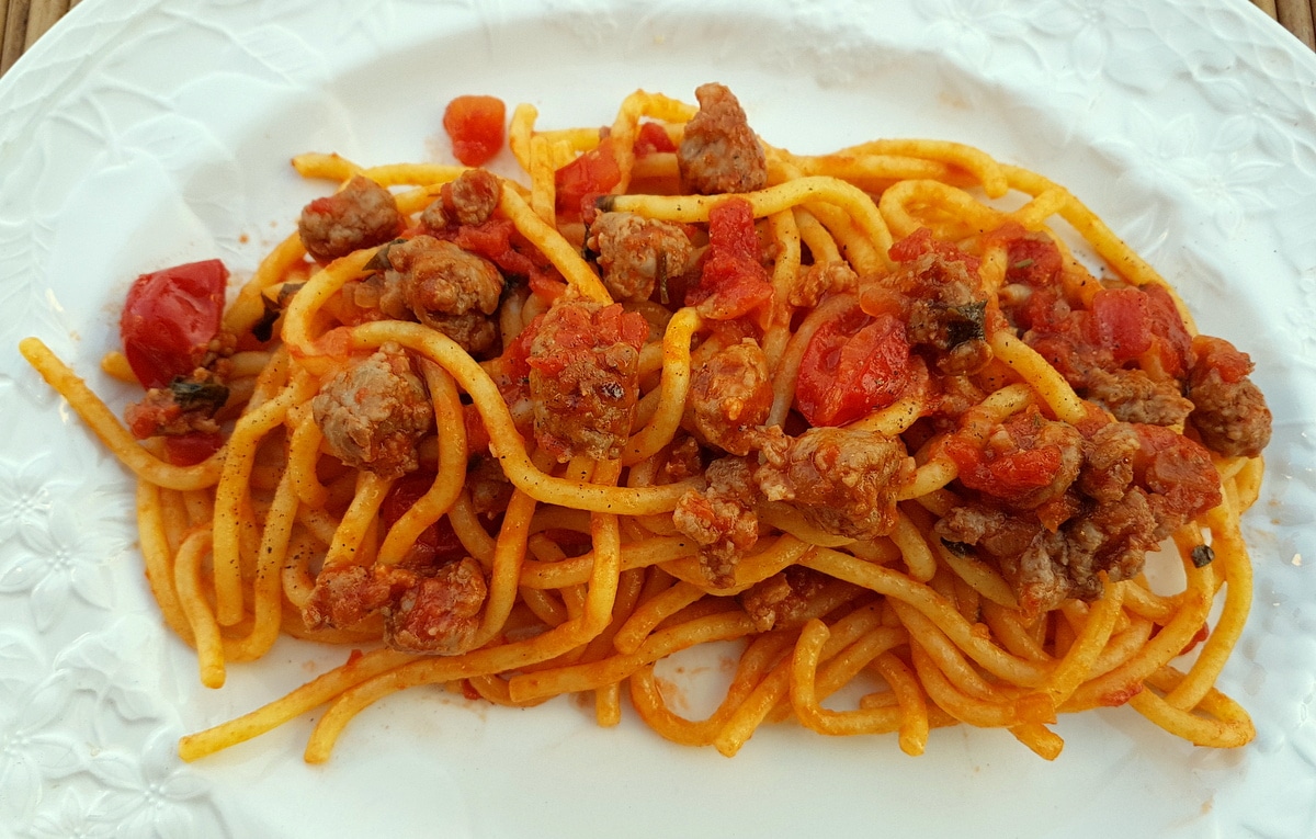 bigoli with luganega sausage pasta recipes from Veneto