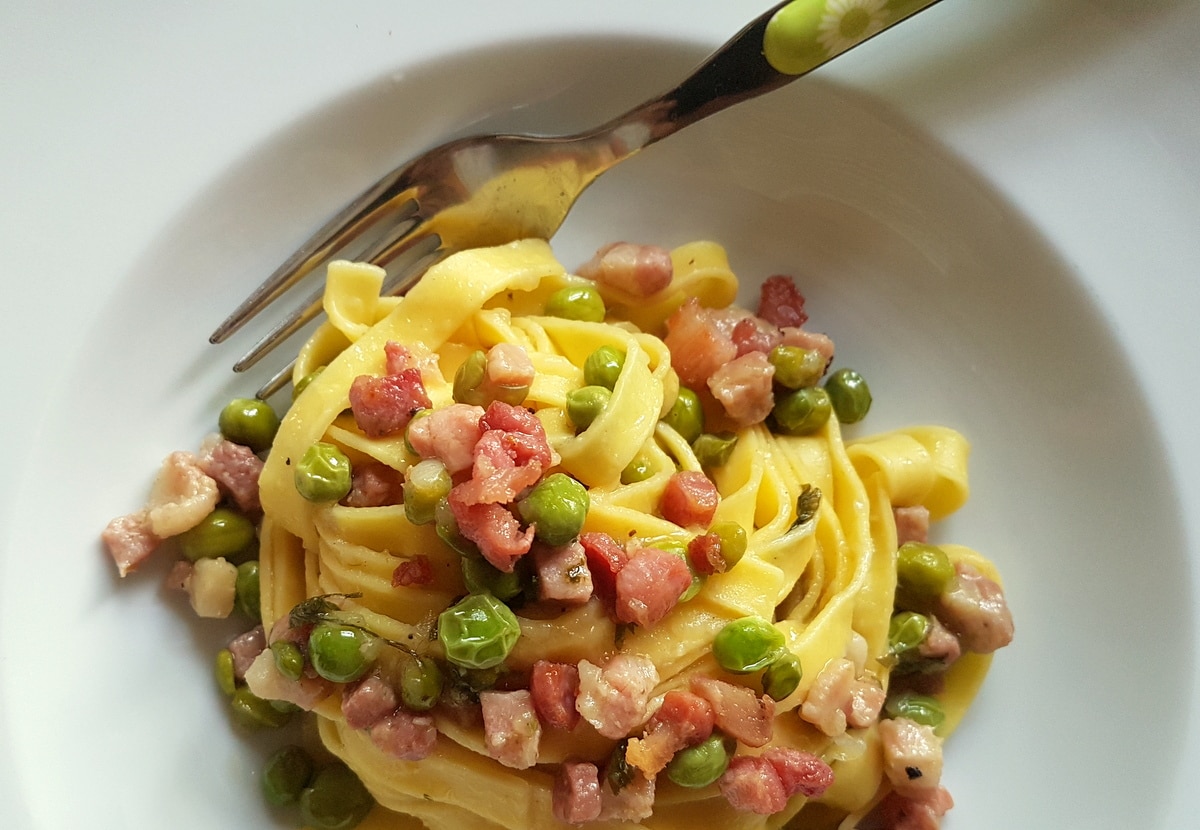 tagliatelle with pancetta and peas