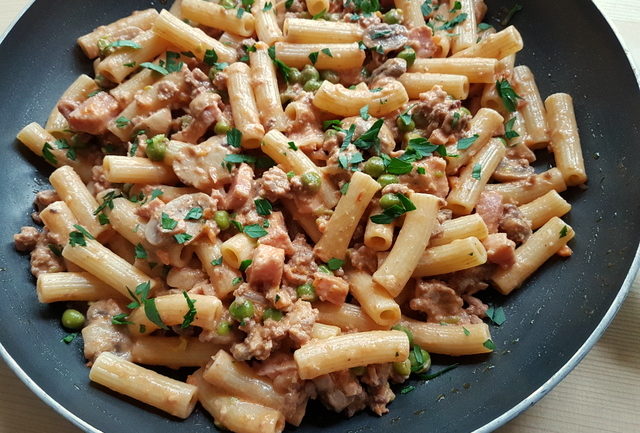 Pasta alla pastora recipe with leftover Bolognese from Alto Adige (South Tyrol) 