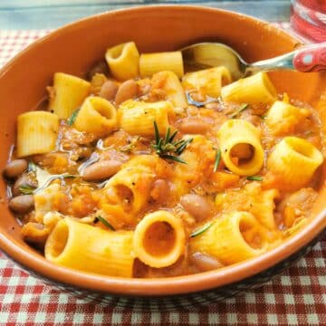 pasta with beans soup (pasta e fagioli)