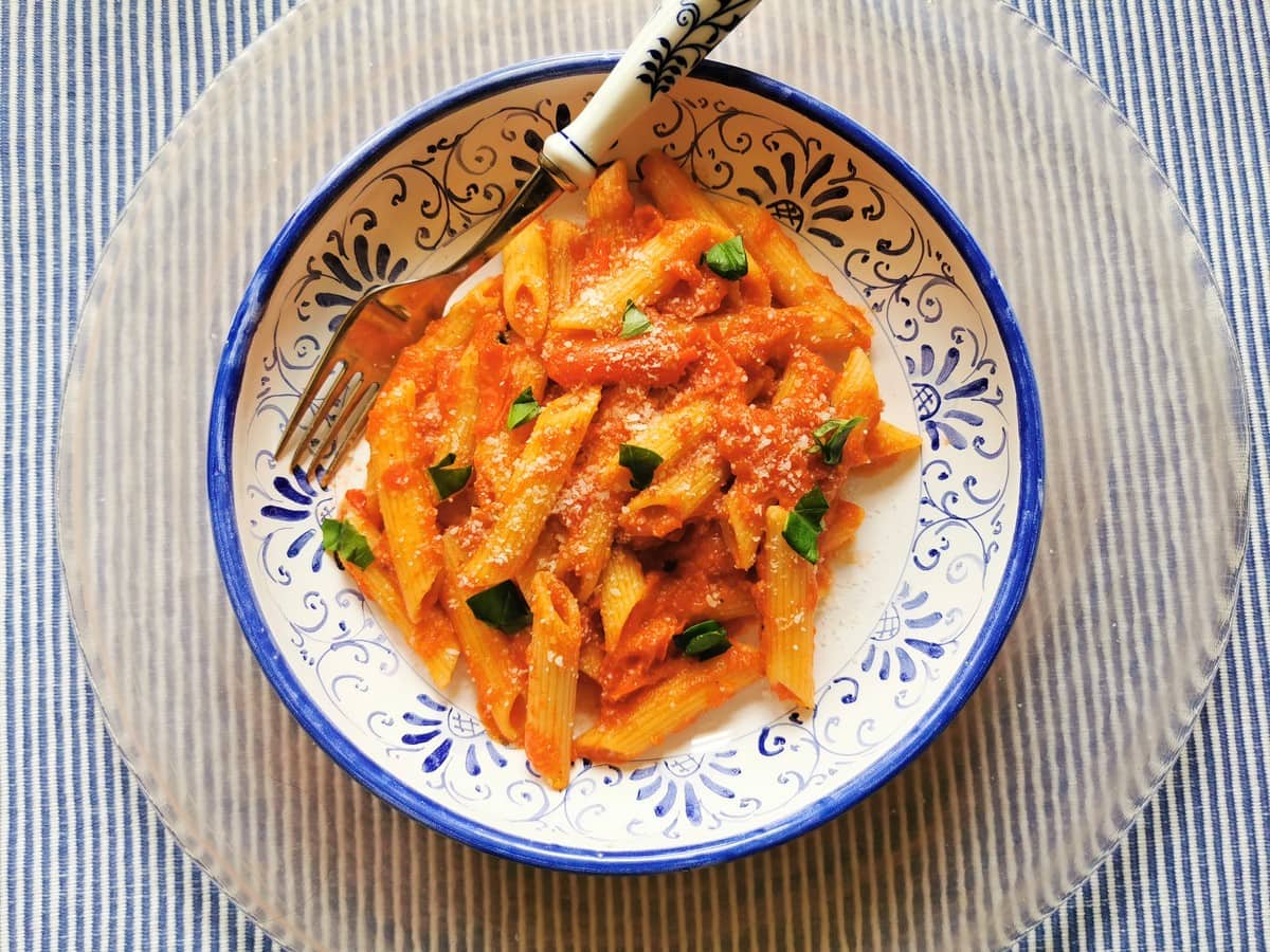 Pasta with tomato sauce allo scarpariello from Naples