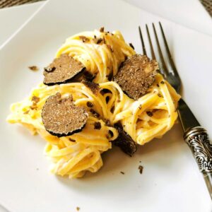 Pasta with truffles and mascarpone cream