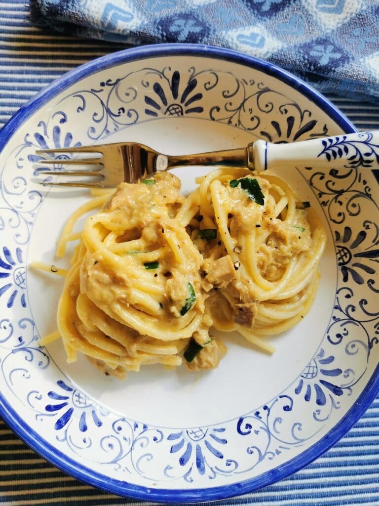 pasta with tuna carbonara