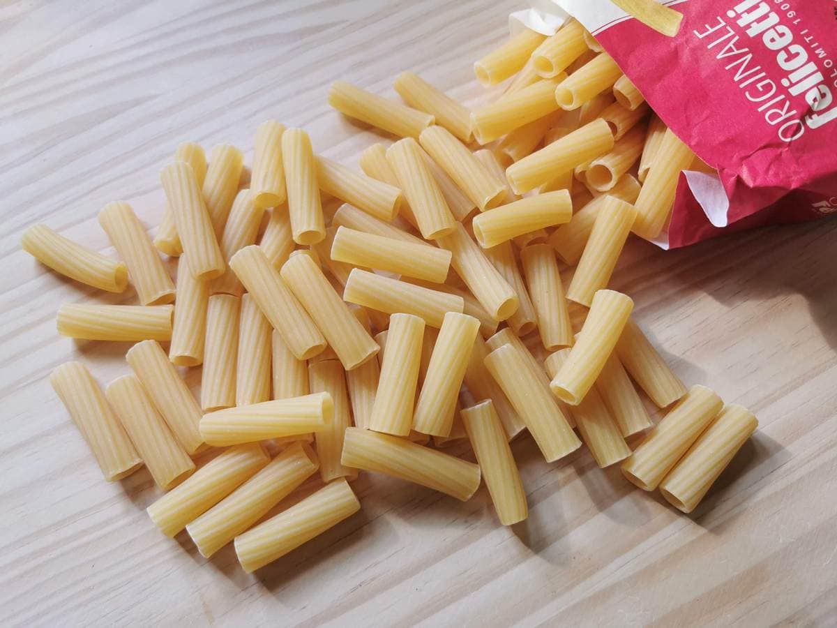 Dried rigatoni from pasta Felicetti.
