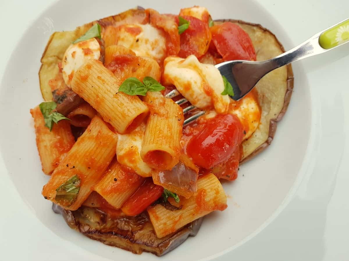 rigatoni pasta alla parmigiana