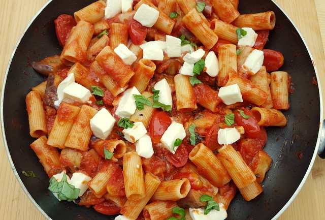 Rigatoni pasta alla parmigiana recipe