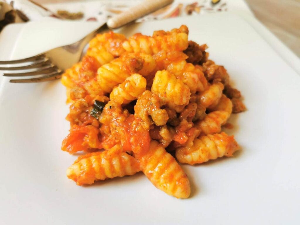 malloreddus with sausage, tomatoes and saffron alla campidanese 