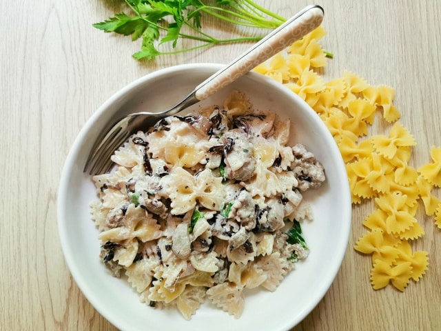 sausage and radicchio pasta