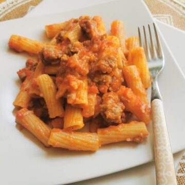 Sausage rigatoni pasta alla zozzona.