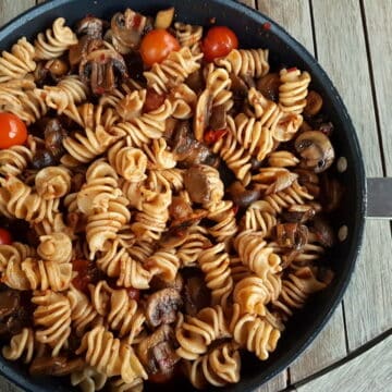 Senatore Cappelli organic whole wheat pasta with Nduja and mushrooms