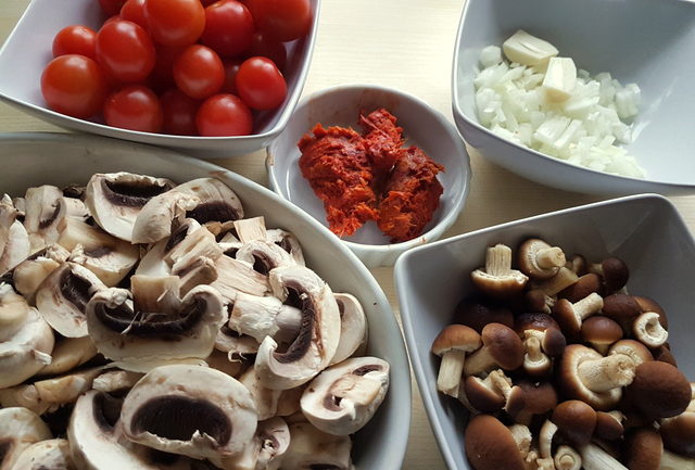 Senatore Cappelli organic whole wheat pasta with Nduja and mushrooms 