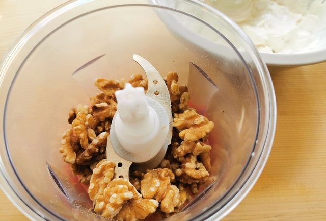 walnuts in food processor