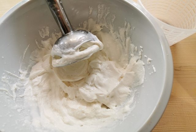 creamed ricotta in white bowl