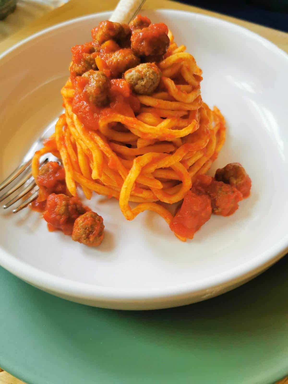 Spaghetti alla chitarra with pallotine (tiny meatballs).