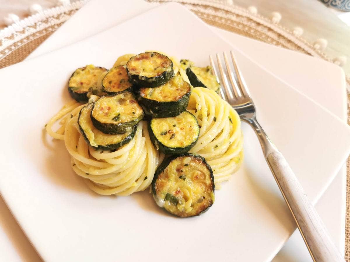 Spaghetti alla Nerano with fried zucchini.