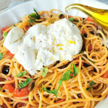 Spaghetti alla checca recipe from Rome.