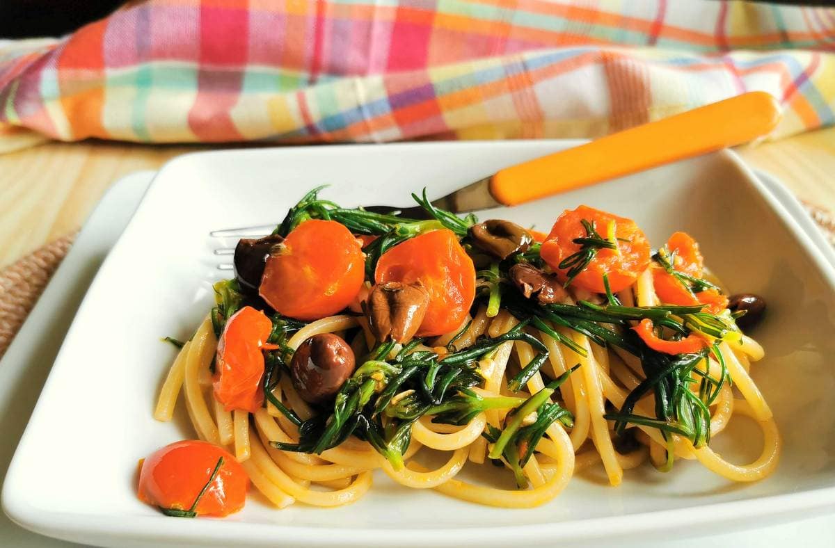 Spaghetti with Agretti (Salsola Soda).