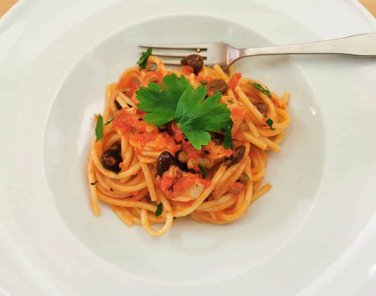 spaghetti with salt cod (baccalà)