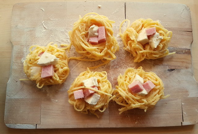 Tagliolini pasta arancini (croquettes) 