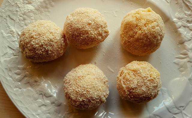 Tagliolini pasta arancini (croquettes) 