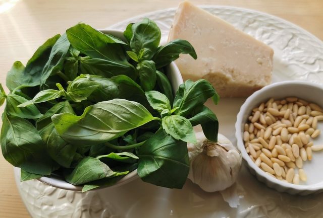 ingredients to make basil pesto