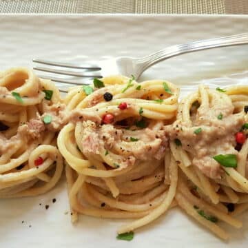 Tuna and anchovy vermicelli (alla Campolattaro)