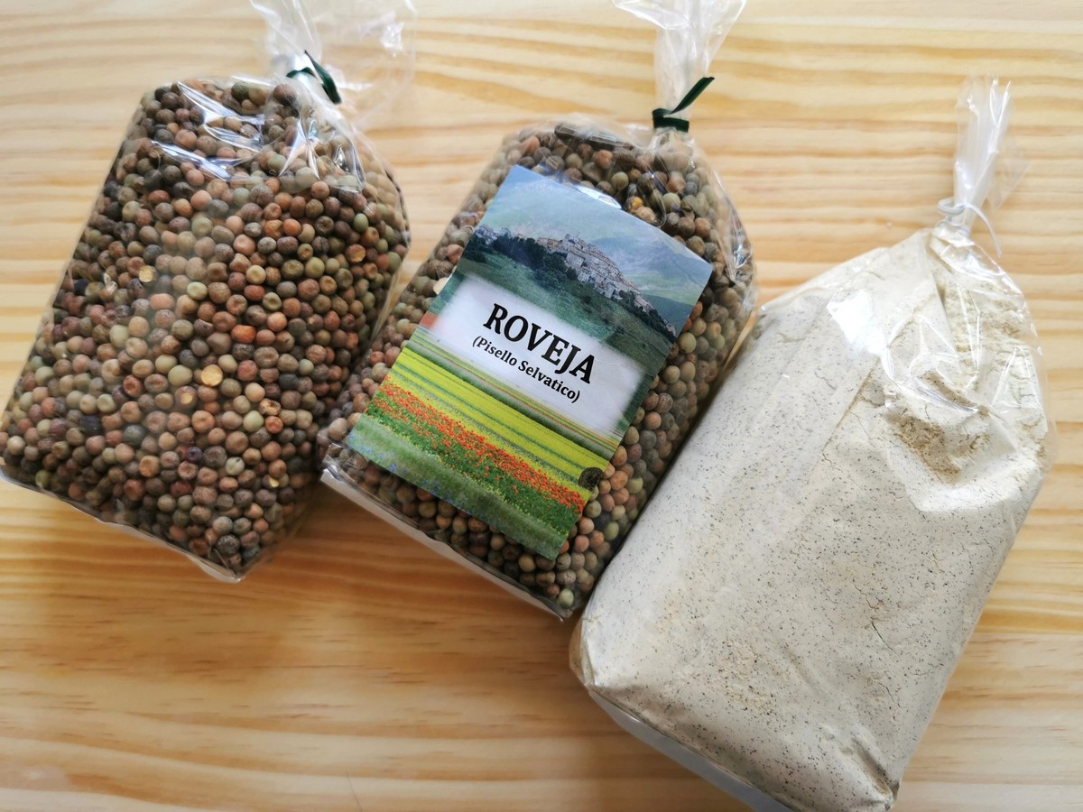 Bags of Umbrian Roveja wild peas and wild pea flour.