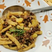 Umbrian wild field pea soup with casarecce pasta