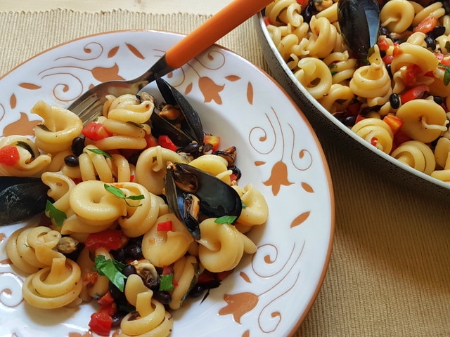 Vesuvio Pasta with Mussels and Black Beans