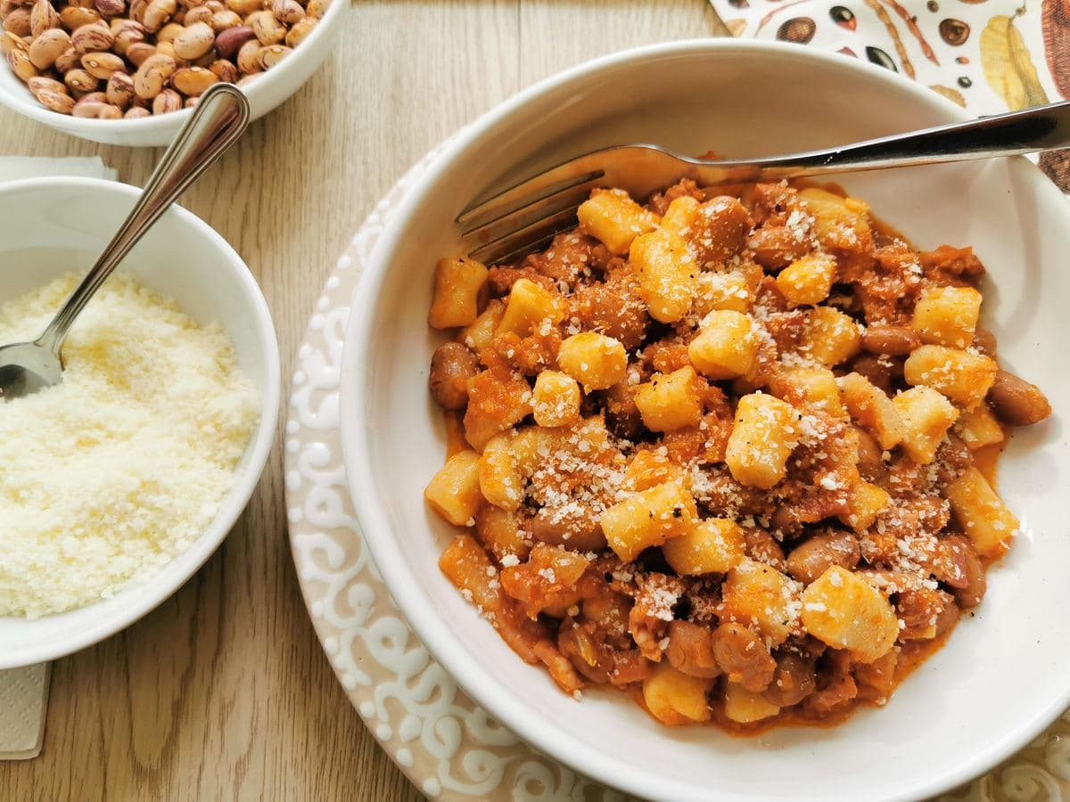 Bread gnocchi with sausage.