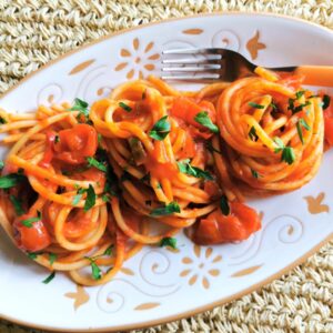 bucatini pasta all'arrabbiata