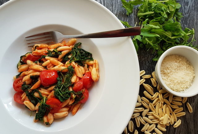 cavatelli pasta with rocket (arugula) 