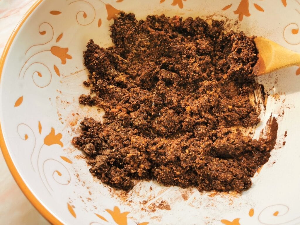 ready chocolate and walnut condiment in large bowl