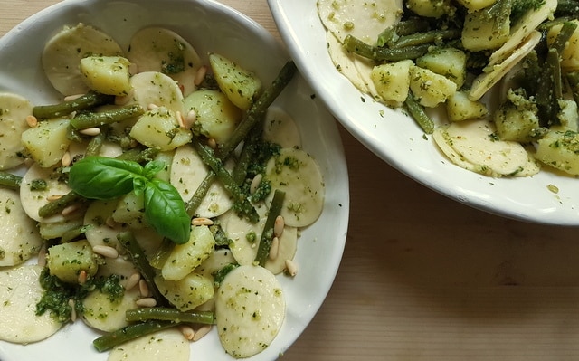 corzetti pesto pasta Liguria with potatoes and green beans