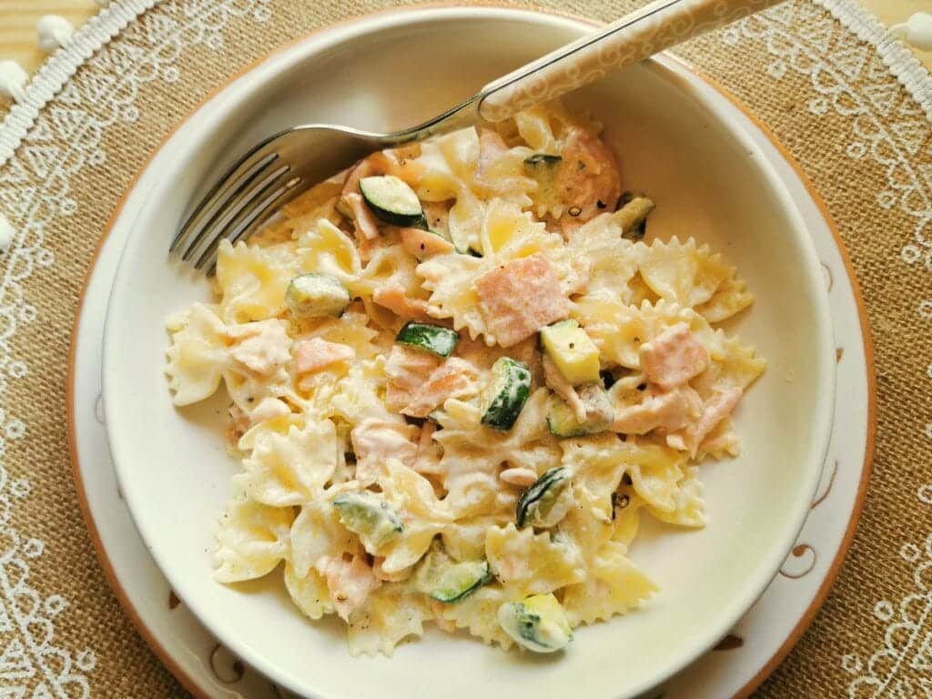Farfalle pasta with smoked salmon & zucchini The Pasta Project
