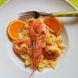 Farfalle pasta with prawns.