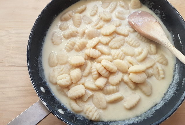 gnocchi Gorgonzola and radicchio 