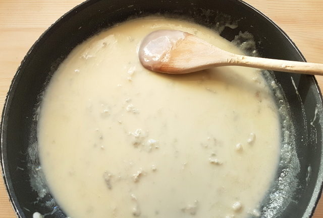 Gorgonzola sauce in frying pan