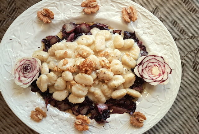 gnocchi Gorgonzola and radicchio 