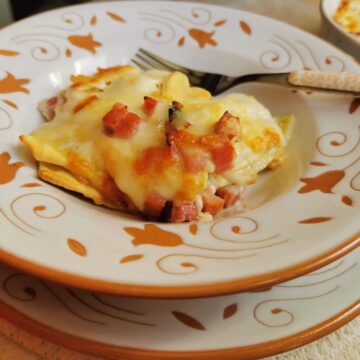 Ham and cheese pasta bake.