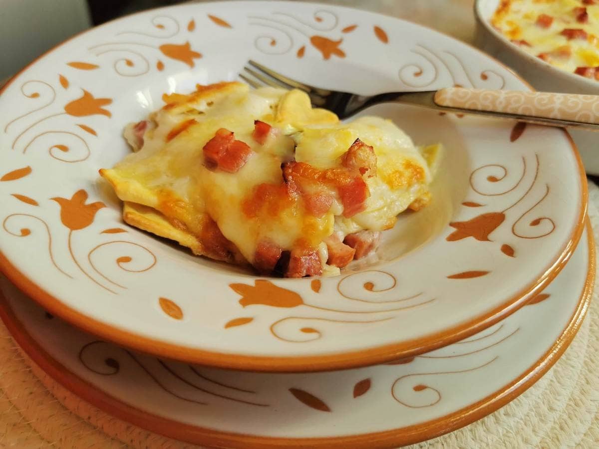 Ham and cheese baked pasta.