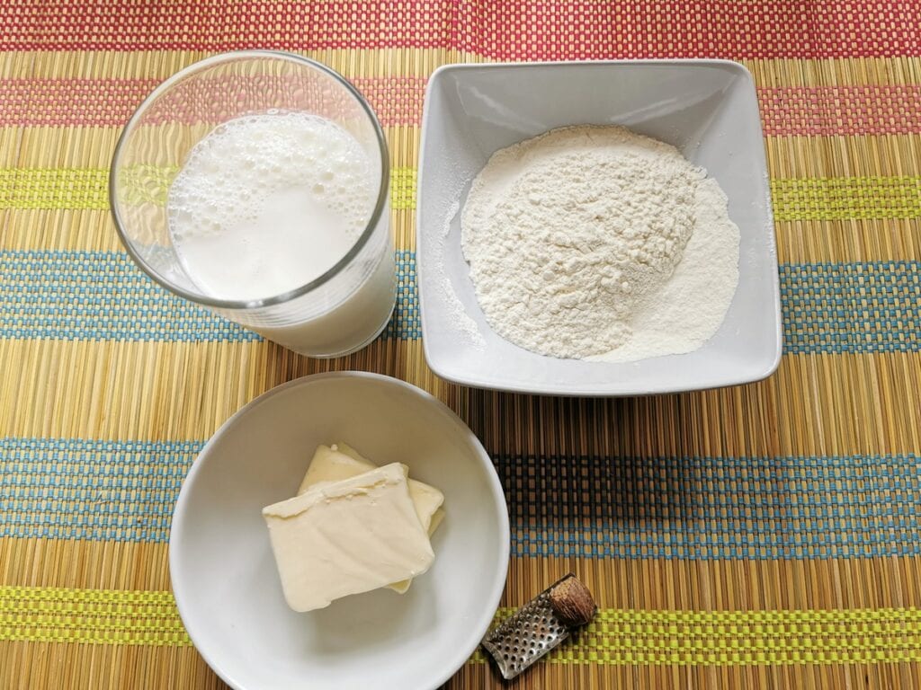 ingredients for béchamel