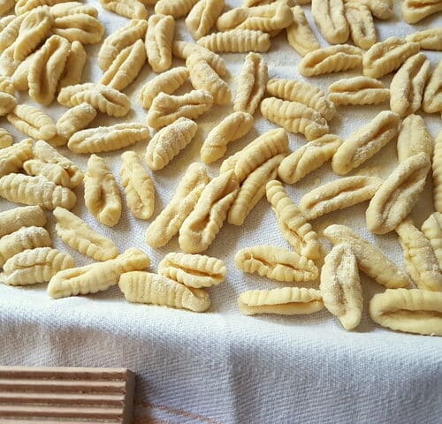 https://www.the-pasta-project.com/wp-content/uploads/homemade-cavatelli-pasta-8-500x480.jpg