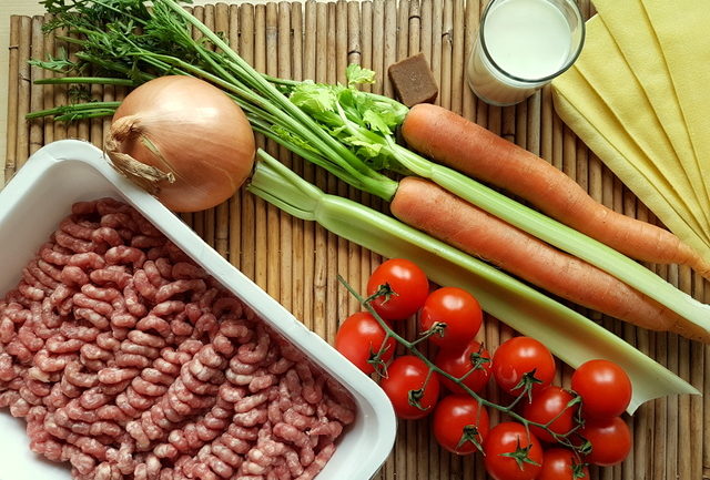 lasagne al forno with bolognese ingredients