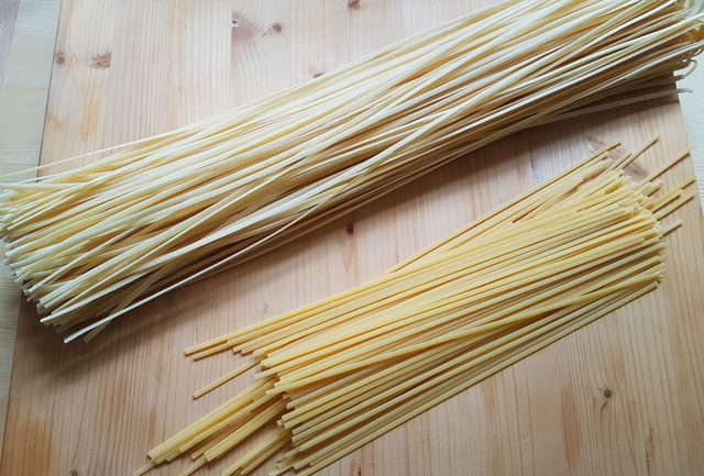 long and short linguine pasta