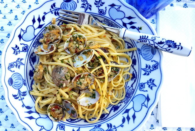 linguine pasta al vongole