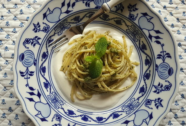 linguine pasta with mint pesto and ricotta cream