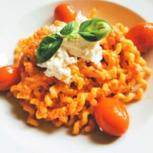 Pesto Calabrese with pasta in a bowl.